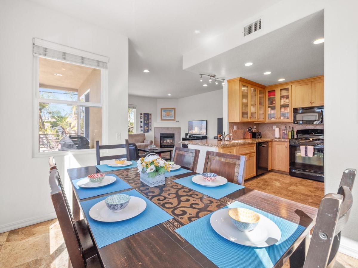 Pacific Paradise - Near The W Ac, Garage, Fast Wifi & Private Patio! Holiday home